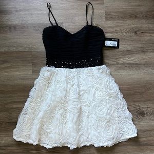 Trixxi black and white dress size 3